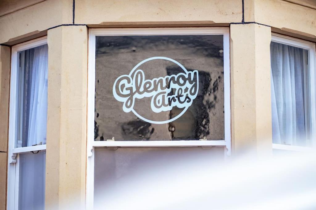Glenroy Arts Gallery Meets Living Space Кардиф Екстериор снимка